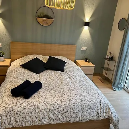Adorable Neudorf Parking Sous Sol Апартаменти